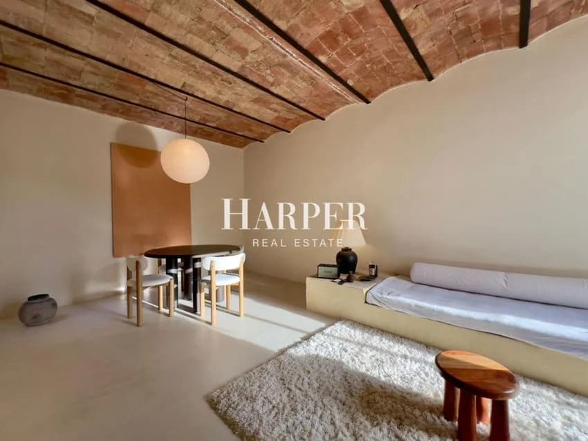 Penthouse for rent in Via Augusta