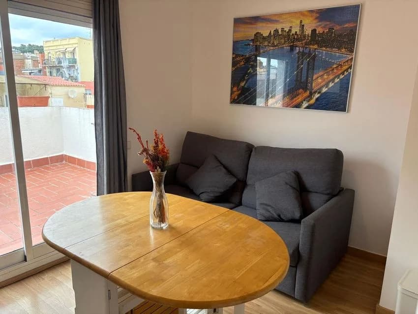 Penthouse for rent in Calle de Mateu