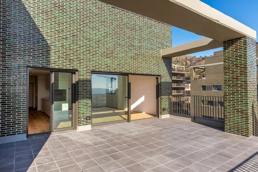 Penthouse for rent in de Joan Miró, 45