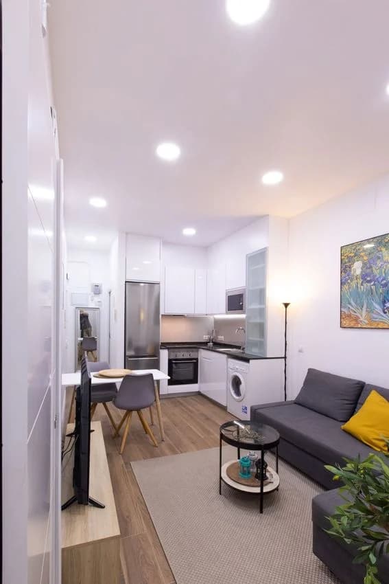 Flat / apartment for rent in Ronda de Sant Antoni, 44