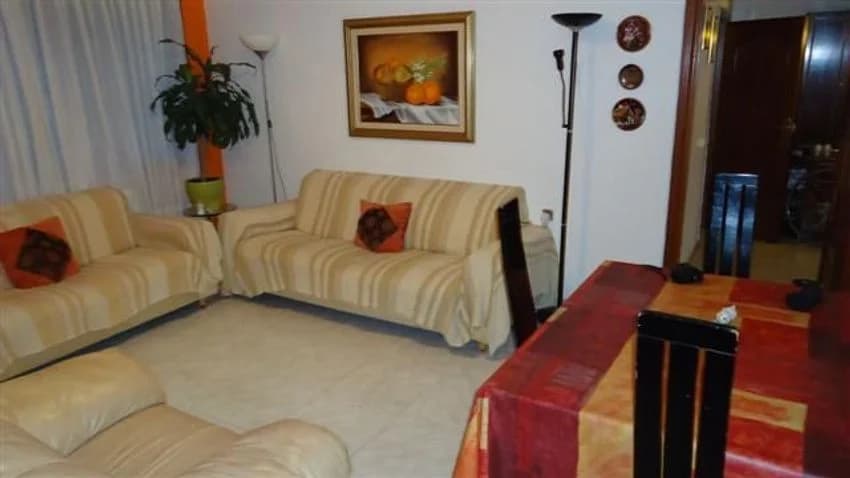 Flat / apartment for rent in Calle de Huelva