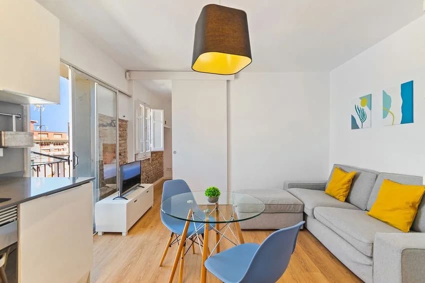 Flat / apartment for rent in Calle de la Sal