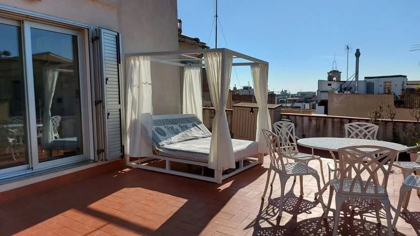 Penthouse for rent in Plaza Barrio Gothico