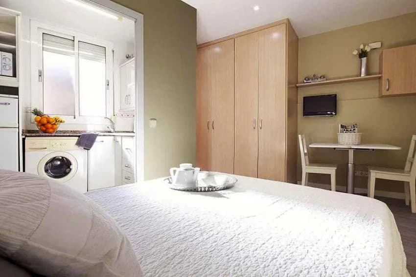 Studio flat for rent in Calle del Portal Nou, 7