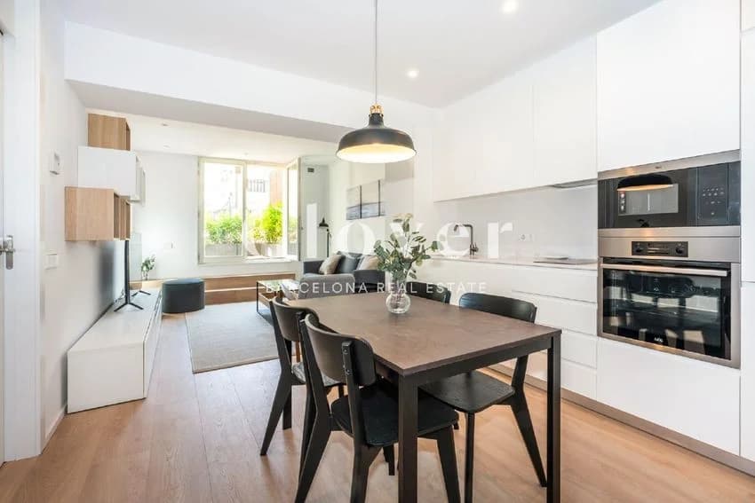 Flat / apartment for rent in Calle de Casanova