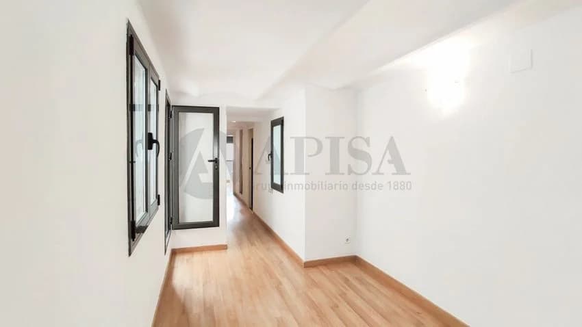 Penthouse for rent in Calle de Còrsega