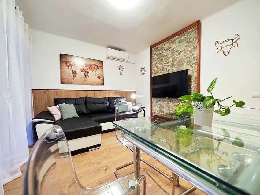 Flat / apartment for rent in Calle del Comte Borrell, 82