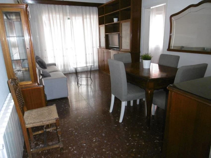 Flat / apartment for rent in Sarrià