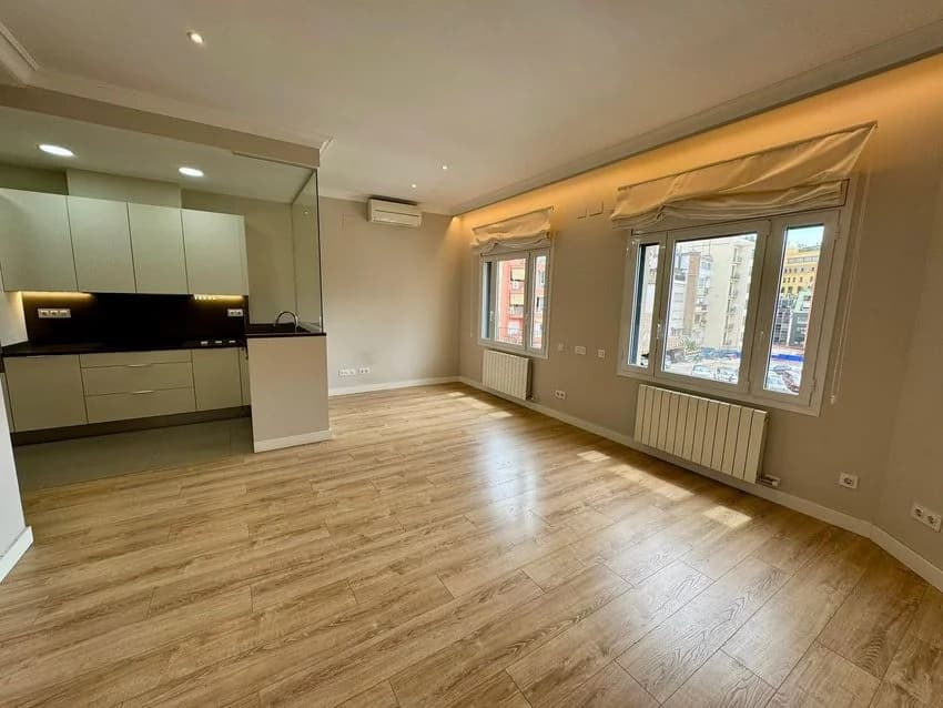 Flat / apartment for rent in Travesía de Gràcia, 50