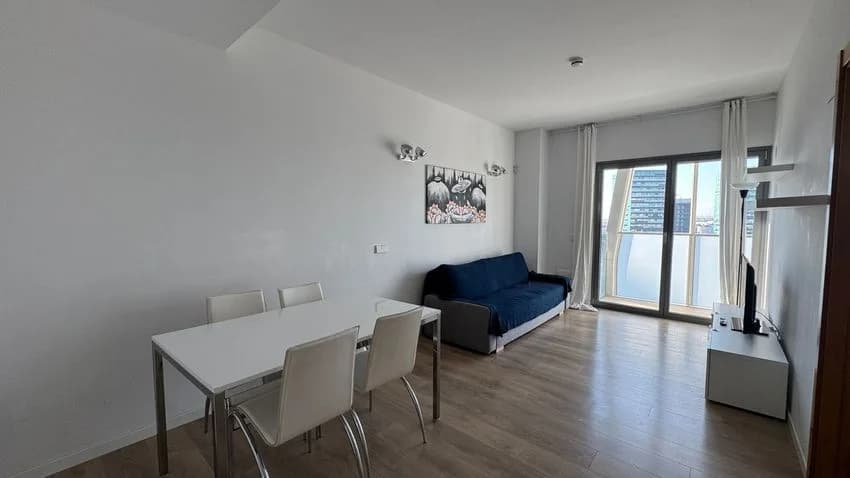 Flat / apartment for rent in Plaza d'Europa, 16
