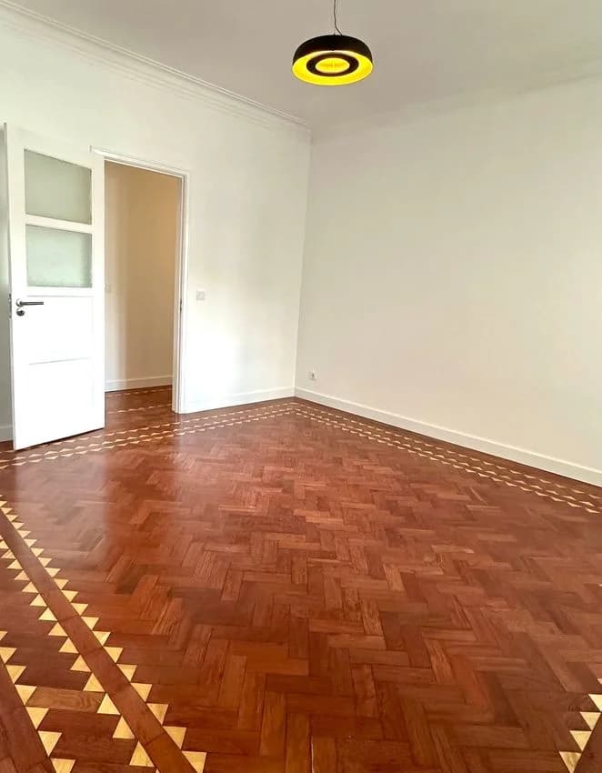 T4 flat for rent in avenida Combatentes da Grande Guerra, 10