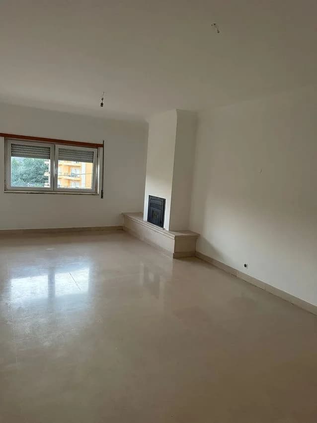 T2 flat for rent in rua Projectada à E.N 116 Nn