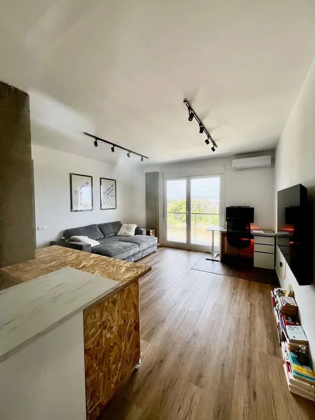 Flat / apartment for rent in Rambla de Sant Jordi, 15