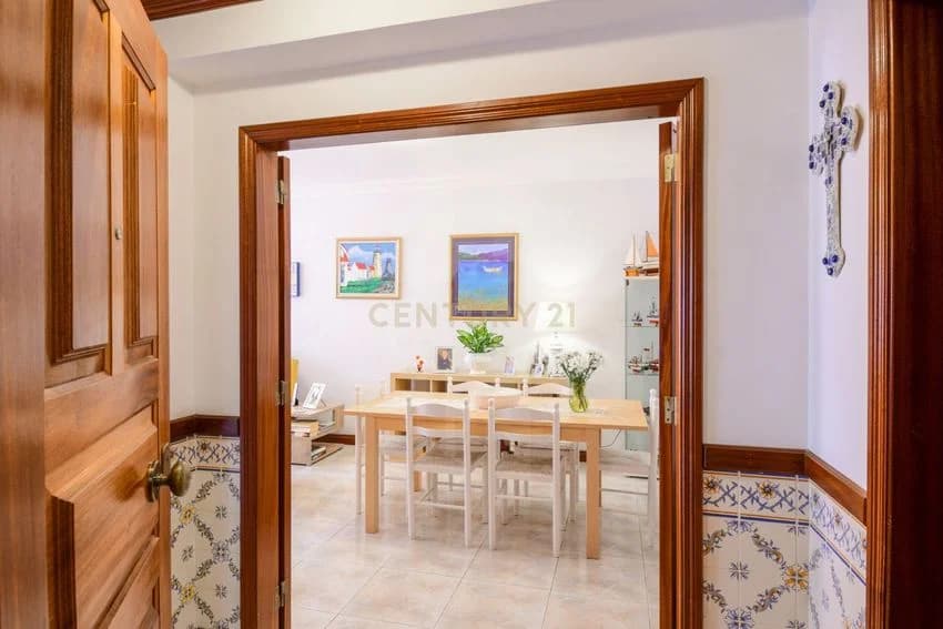 T2 flat for rent in rua Mareantes, 166