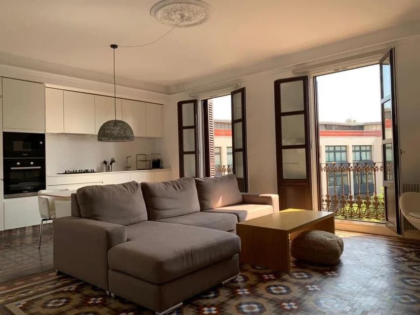 Flat / apartment for rent in Calle de Gravina, 8