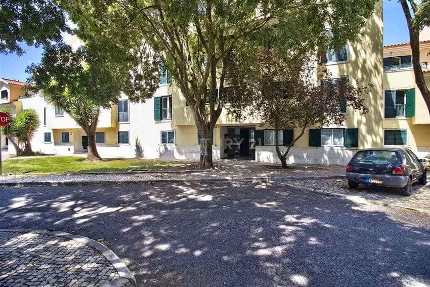 T2 flat for rent in rua Dom João i, 25