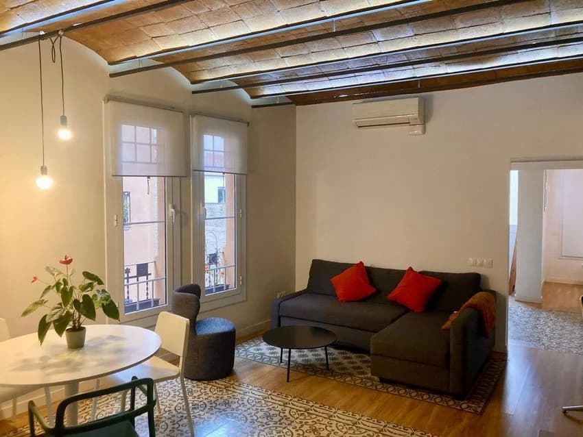 Flat / apartment for rent in Calle de Sant Medir