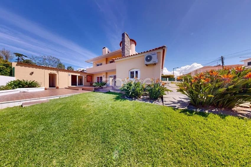 Detached house for rent in praceta Jasmim, 12 a