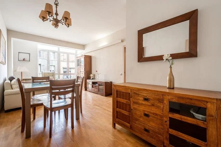 Flat / apartment for rent in Calle d'Entença