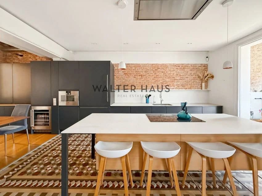 Flat / apartment for rent in Calle d'Ausiàs Marc