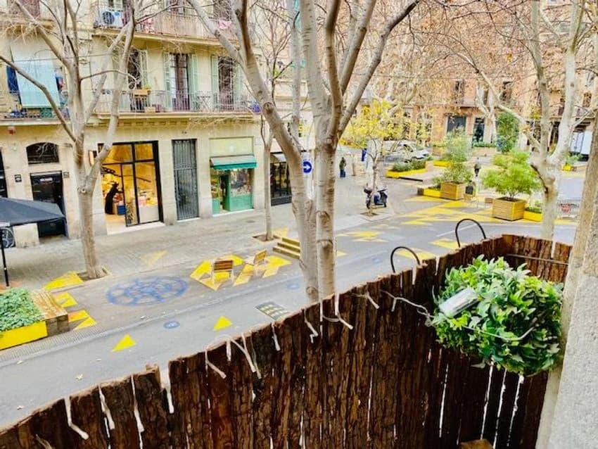 Studio flat for rent in Calle del Parlament