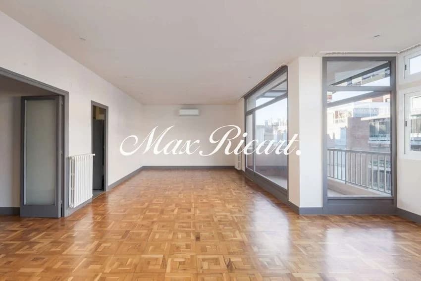 Flat / apartment for rent in Calle de Johann Sebastian Bach