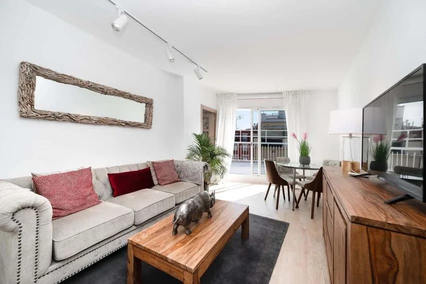 Flat / apartment for rent in Calle de Santa Rosalia, 121