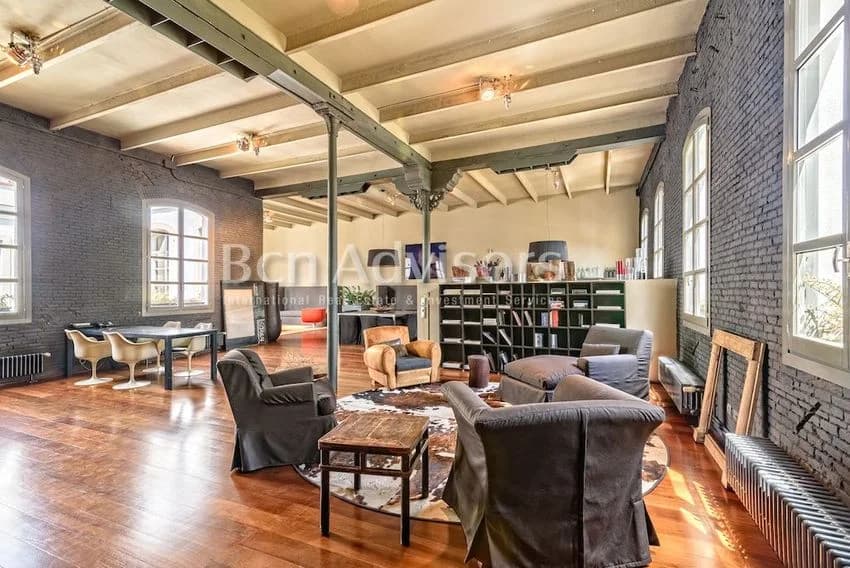 Penthouse for rent in Passatge Sert