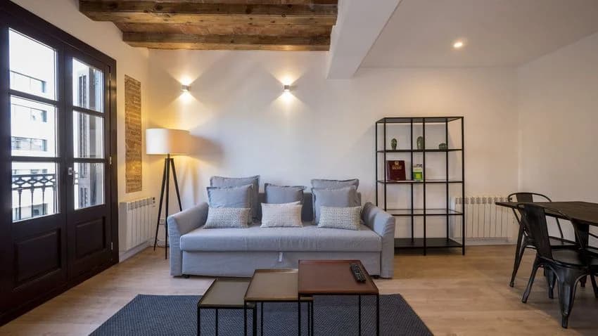 Flat / apartment for rent in Calle de Pelai, 1