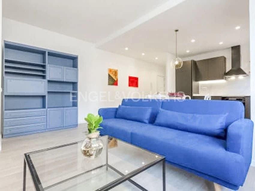 Flat / apartment for rent in Calle de Rabassa