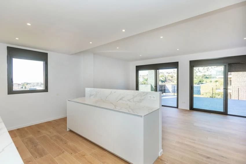 Penthouse for rent in de Joan Miró, 45