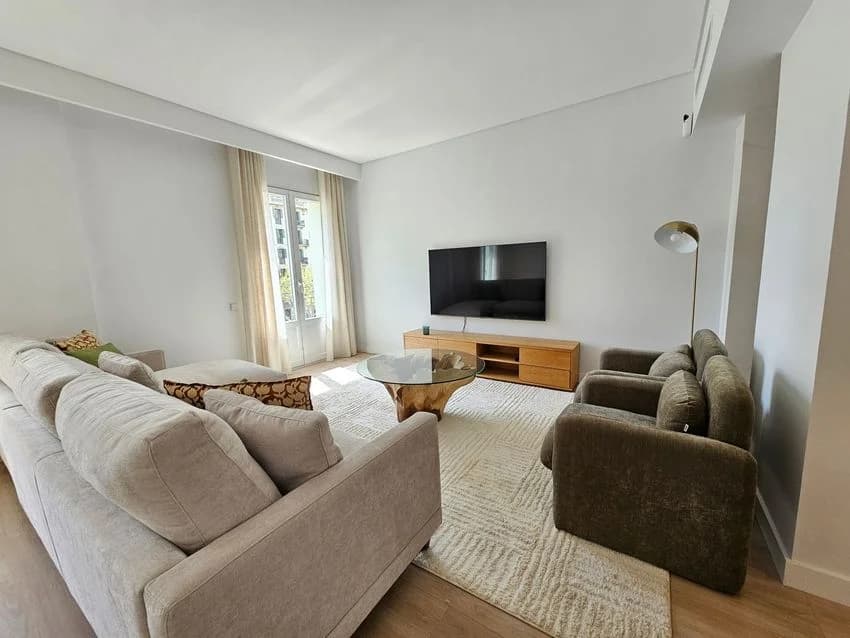 Flat / apartment for rent in Avenida Diagonal