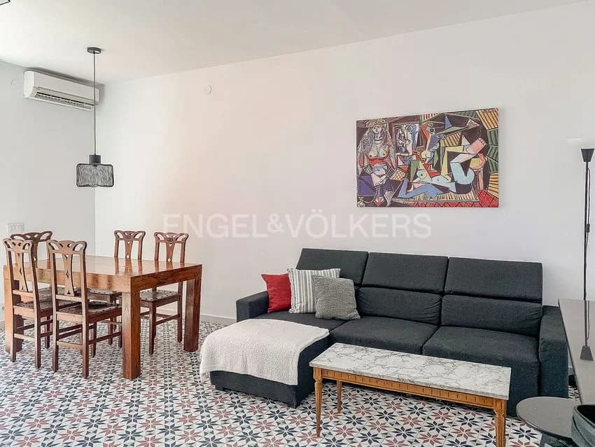 Penthouse for rent in Calle de Sant Salvador