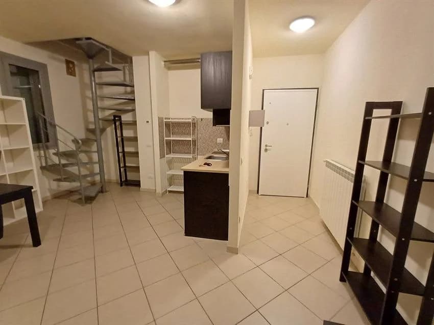 3 room flat for rent in Via Giuseppe Campani, 2