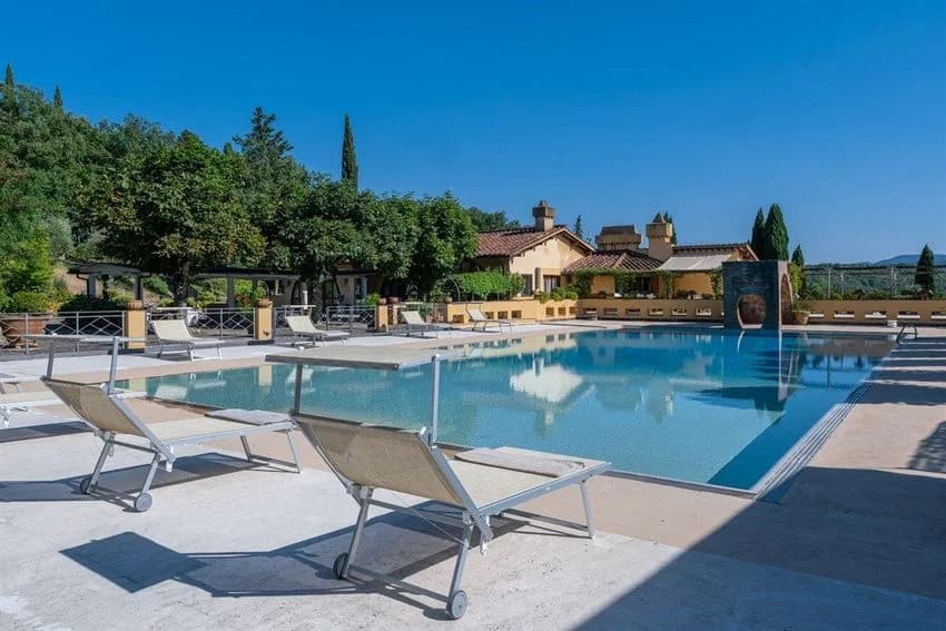 Villa for rent in Via del Focardo, 50