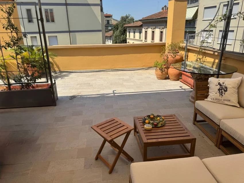 4 room flat for rent in Via Giovanni Bovio, 13