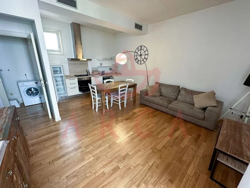 2 room flat for rent in Via Romana Nn