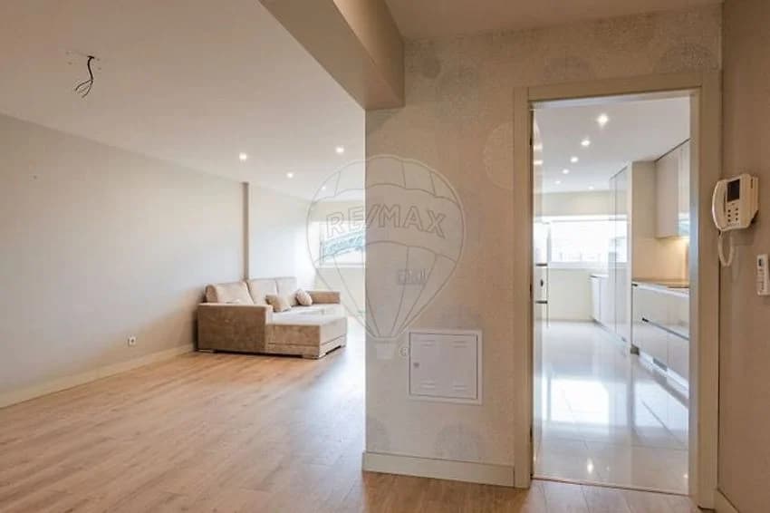 T1 flat for rent in rua Ernesto Costa