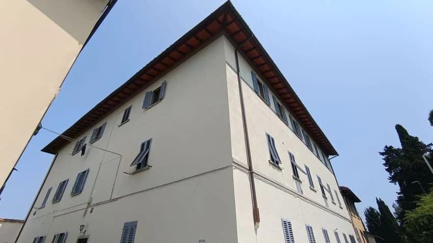 4 room flat for rent in Via del Podestà Nn