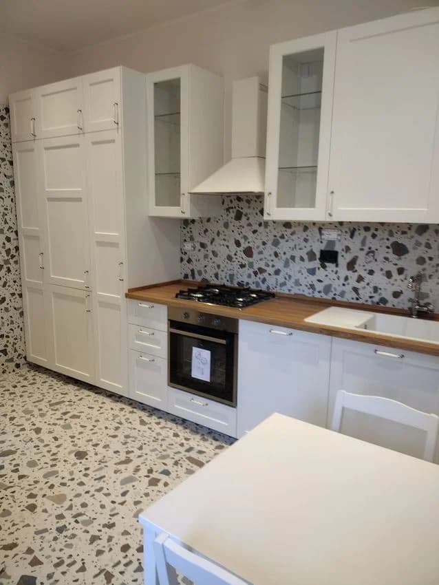 2 room flat for rent in Via Antella, 75