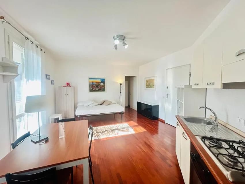 Studio flat for rent in Via Luigi Alamanni, 50053