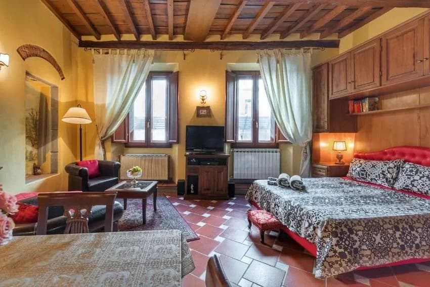 Studio flat for rent in Via della Scala Nn