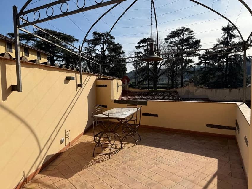 Duplex for rent in Via di Ripoli, 84