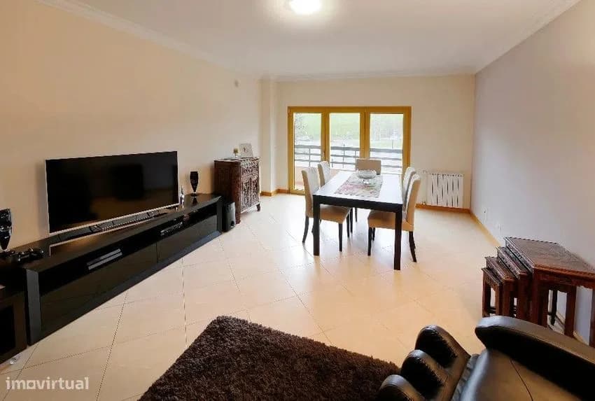 T3 flat for rent , Av. Magalhães Coutinho, 19