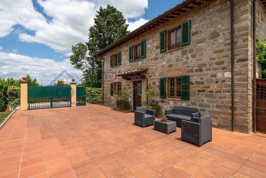 Casale/cascina for rent in Via di Lappeggi