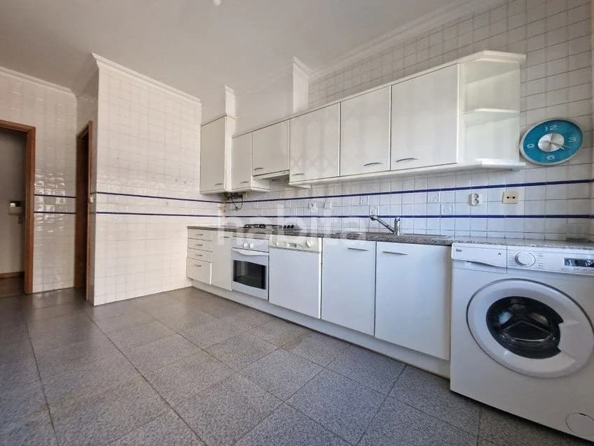 T1 flat for rent in avenida de Berlim