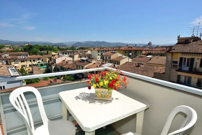 4 room flat for rent in Via Monte Oliveto, 13