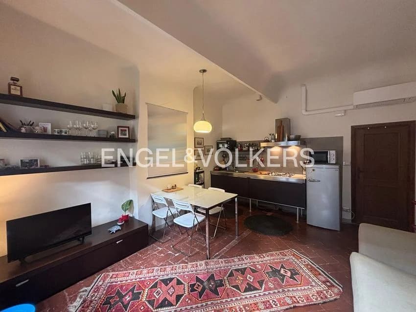 3 room flat for rent in Via dei Servi Nn