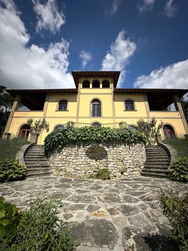 Villa for rent in Ontignano Nn