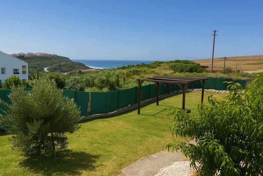 Detached house for rent in rua do Carrascal, 31